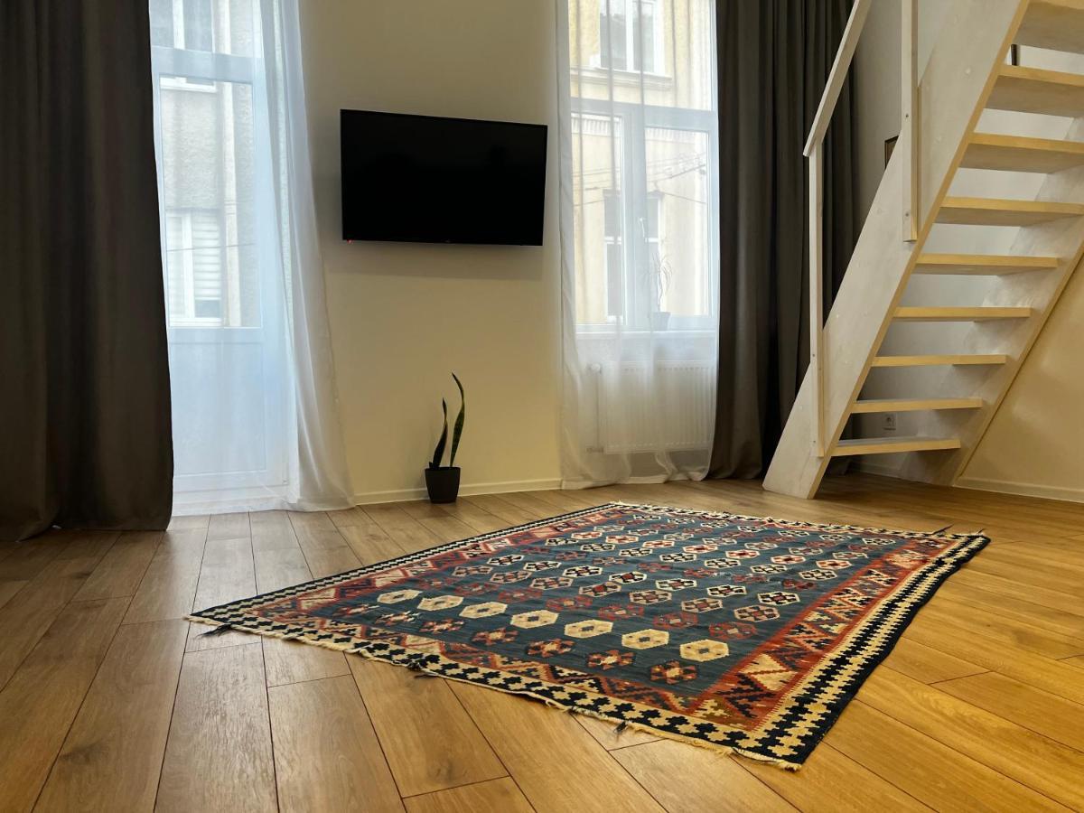 Apartment Lesya Kurbasa Lviv Dış mekan fotoğraf